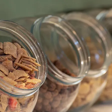 Nika & Cafe Hotel 2*