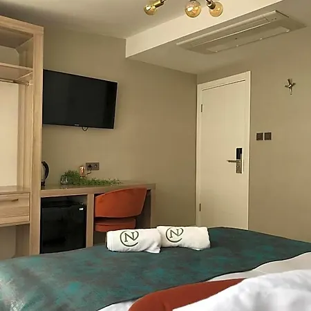 Nika & Cafe Hotel 2*