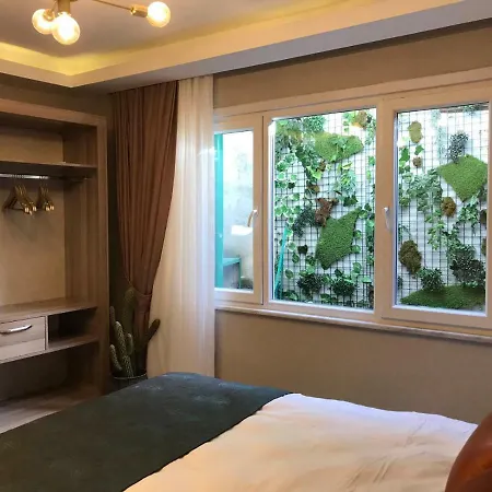 Отель Nika & Cafe 2*