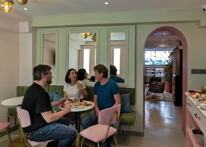 Nika & Cafe Отель 2*