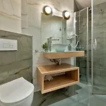 Hotel Nika & Cafe 2*
