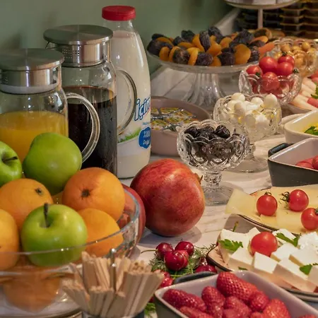 Hotel Nika & Cafe 2*