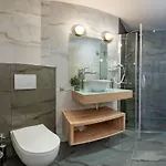 Hotel Nika & Cafe Estambul